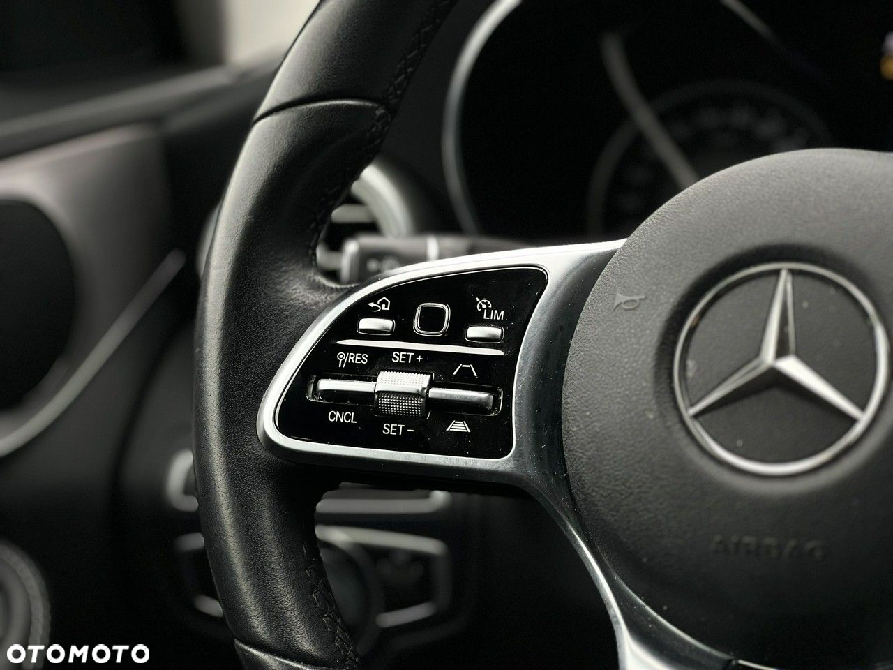 Mercedes-Benz Klasa C 220 d 9G-TRONIC - 12