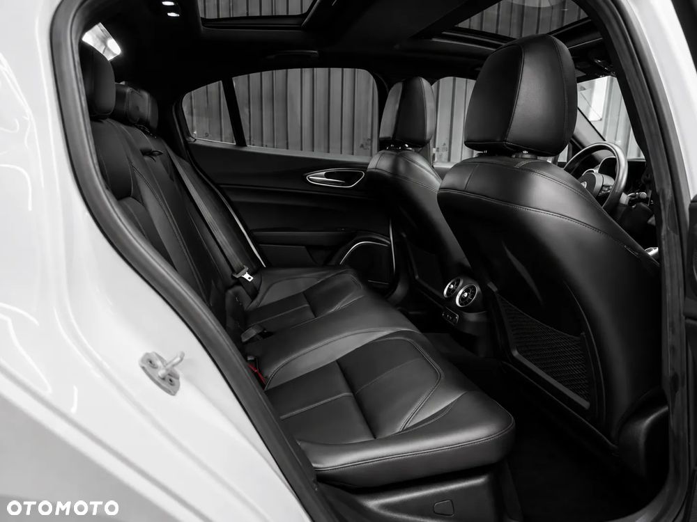 Alfa Romeo Giulia 2.0 Turbo TI Q4 - 22