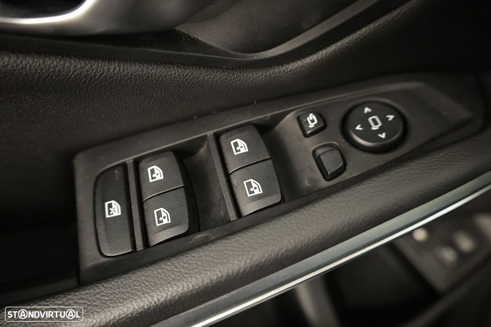 BMW 330 e Edição Desportiva M Auto - 20