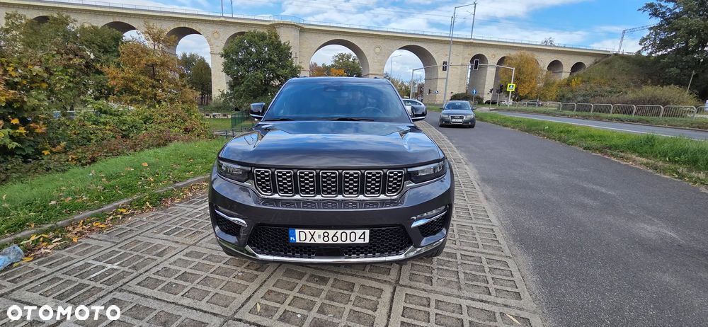 Jeep Grand Cherokee - 1