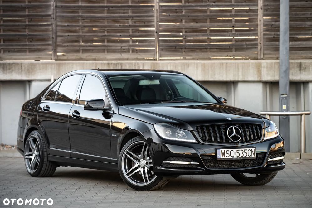 Mercedes-Benz Klasa C 220 CDI BlueEff 4-Matic Avantgarde - 2