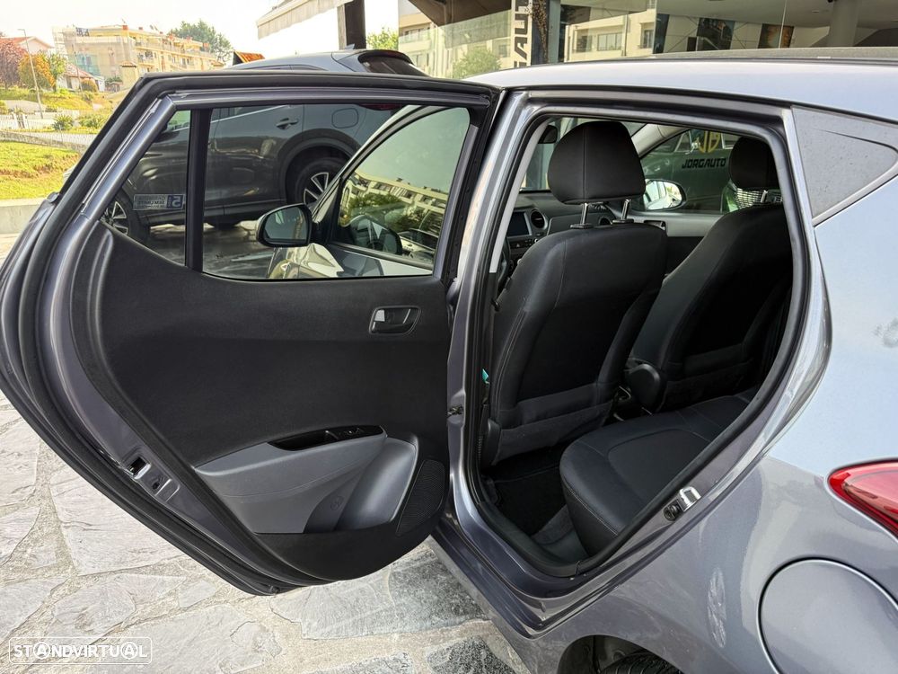 Hyundai i10 - 12