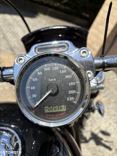 Harley-Davidson Sportster Custom 1200C - 6