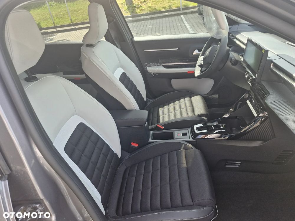 Citroën C3 Aircross 1.2 mHEV Max S&S eDCT6 - 6