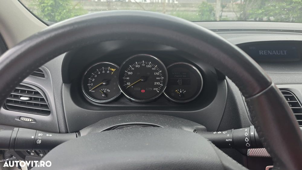 Renault Megane 1.6 16V Privilege - 8