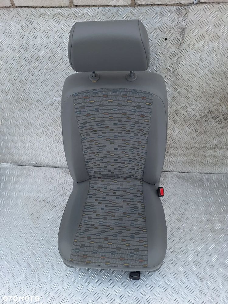 FOTEL PRAWY PRZÓD PASAŻERA VW TRANSPORTER T5 LIFT CARAVELLE - 1