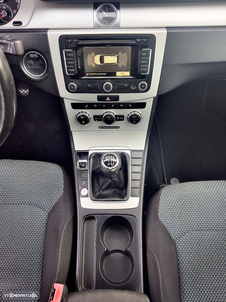 VW Passat Variant 1.6 TDI BlueMotion Trendline - 12