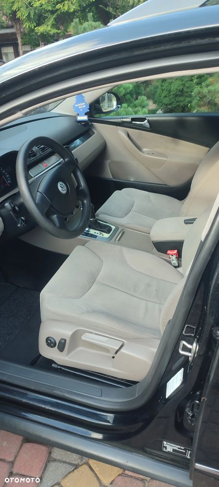 Volkswagen Passat 1.6 FSI Automatik Comfortline - 21
