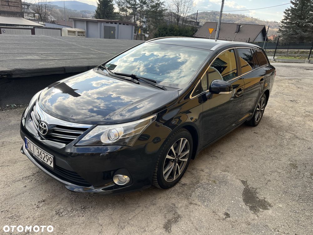 Toyota Avensis 2.2 D-4D Sol Plus NAVI - 2