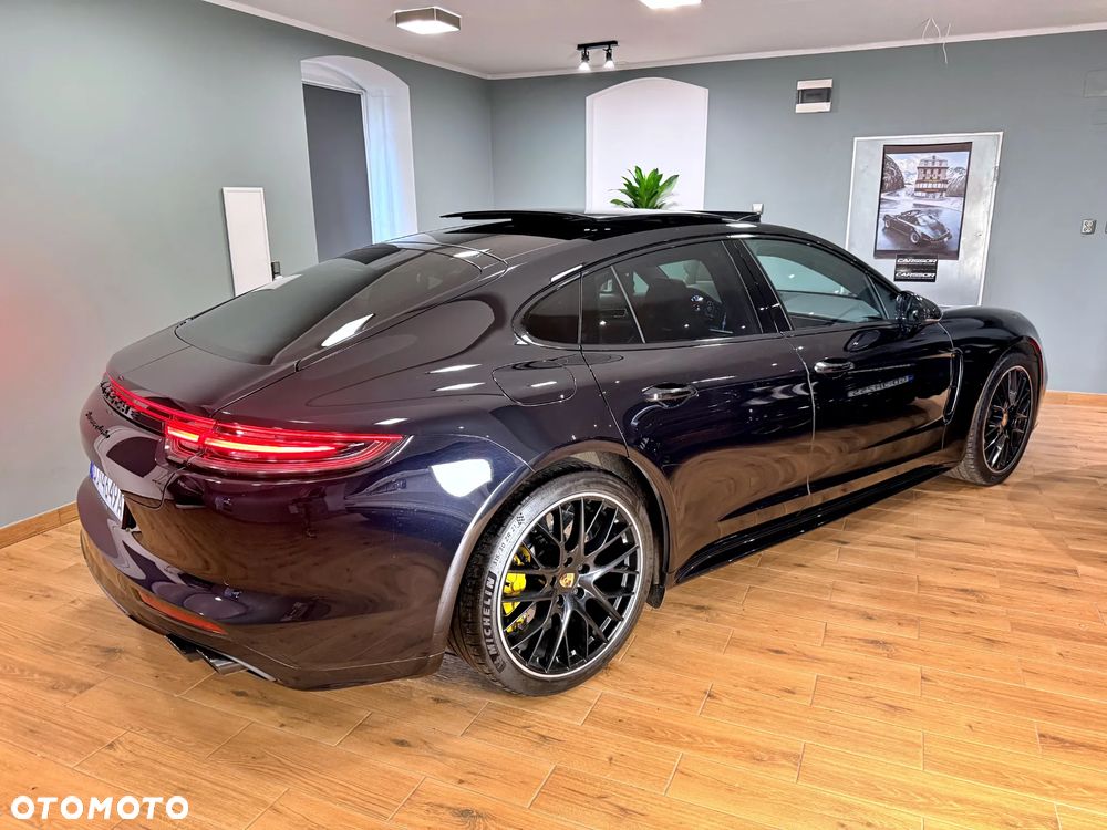 Porsche Panamera Turbo Executive - 22