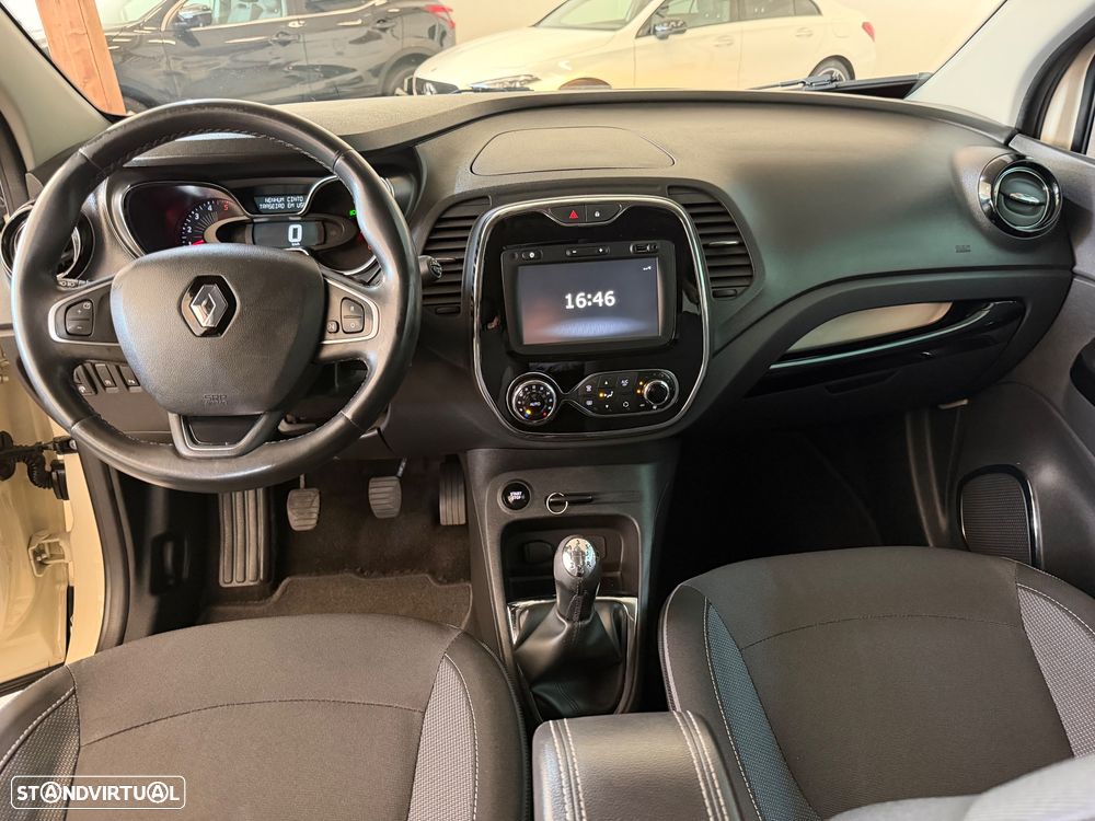Renault Captur 1.5 dCi Exclusive - 11