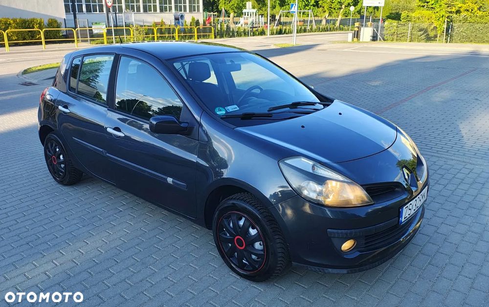 Renault Clio 1.2 16V Confort Authentique - 8