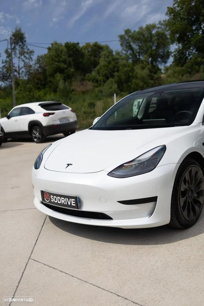 Tesla Model 3 - 24