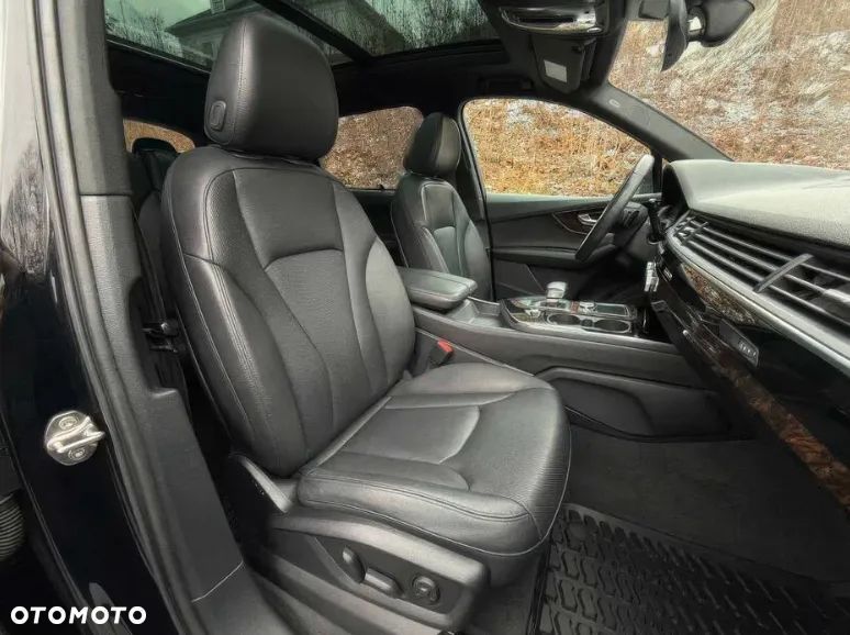 Audi Q7 - 9