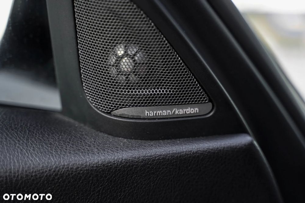 BMW Seria 3 340i xDrive M Sport - 18