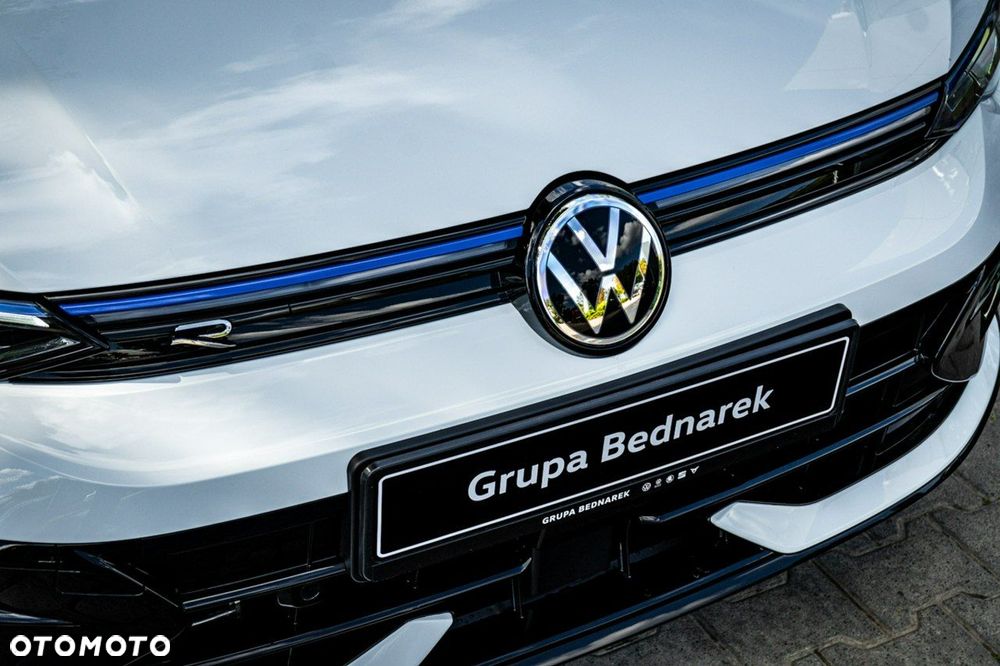 Volkswagen Golf - 25
