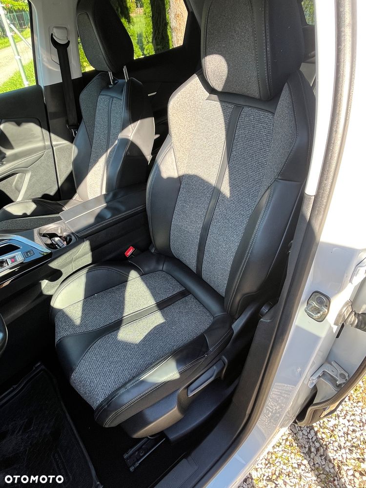 Peugeot 3008 1.6 BlueHDi Allure S&S EAT6 - 21