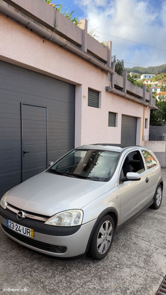 Opel Corsa 1.2 16V Sport - 1