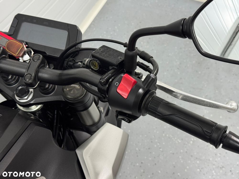 Honda CB - 15