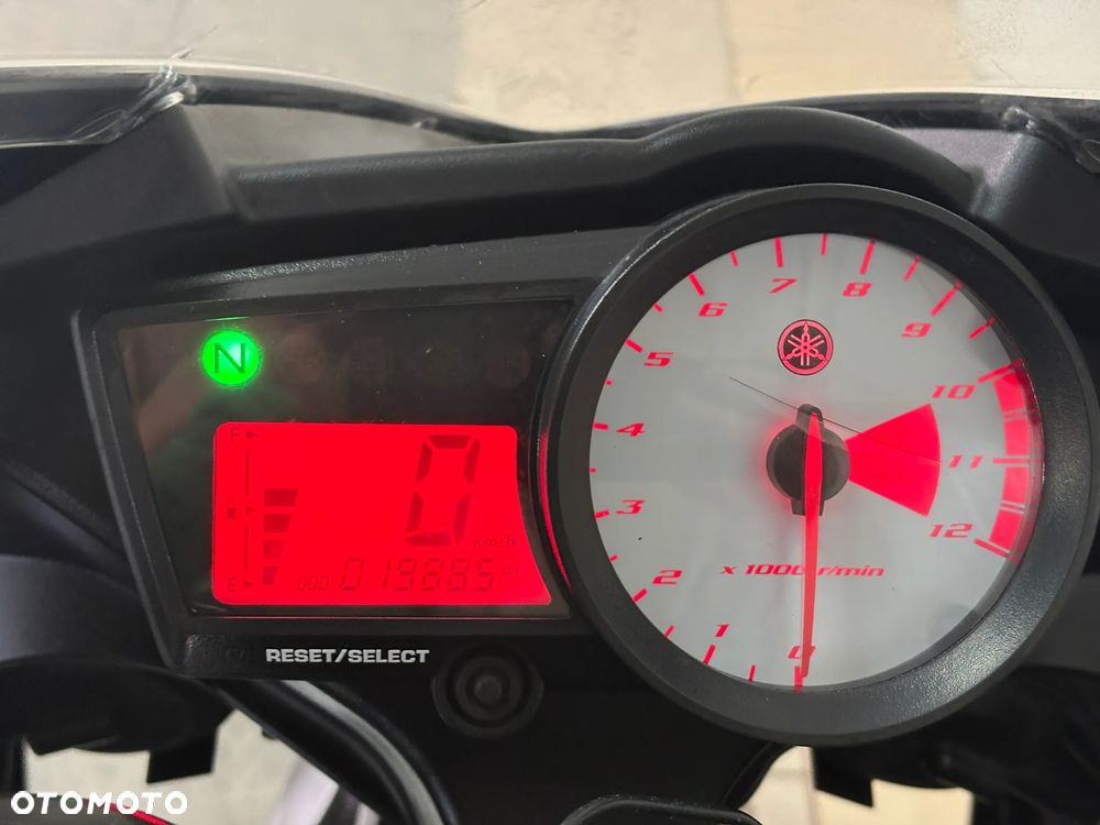 Yamaha YZF - 11