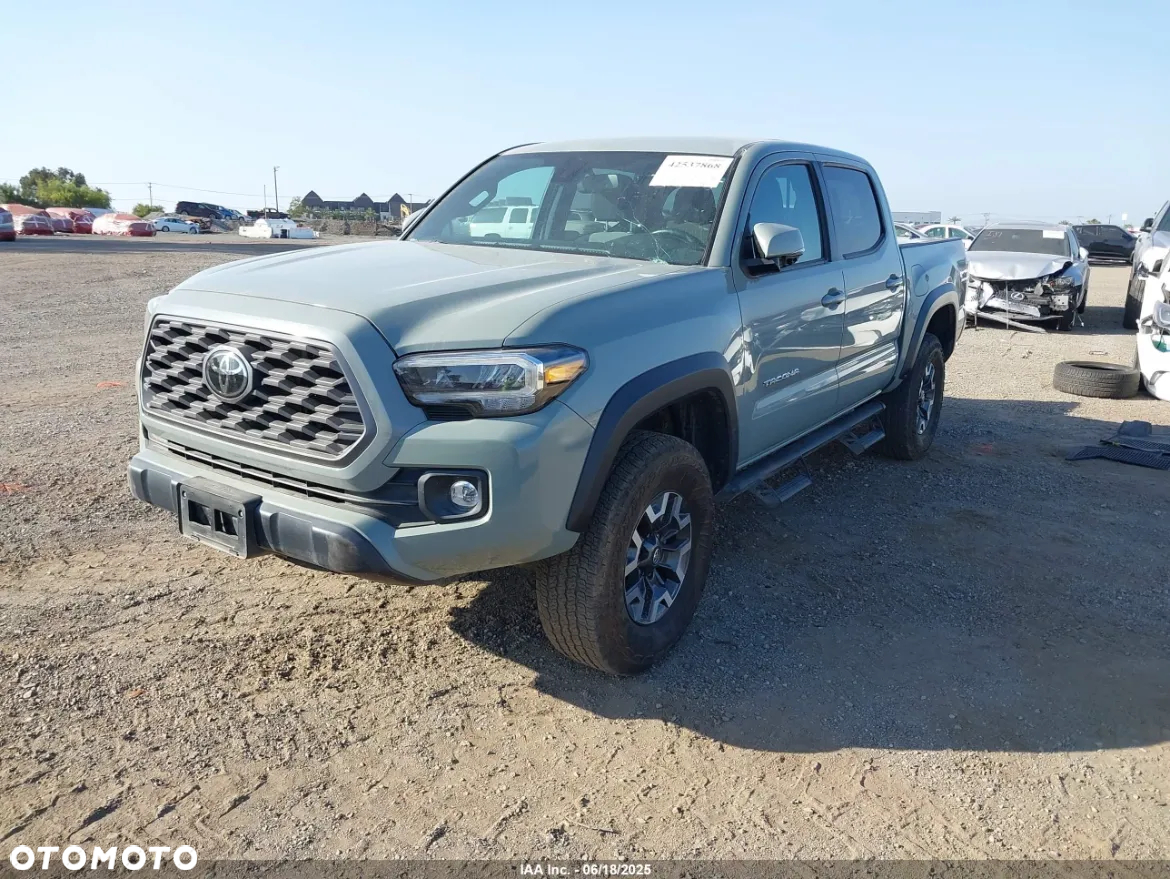 Toyota Tacoma - 3