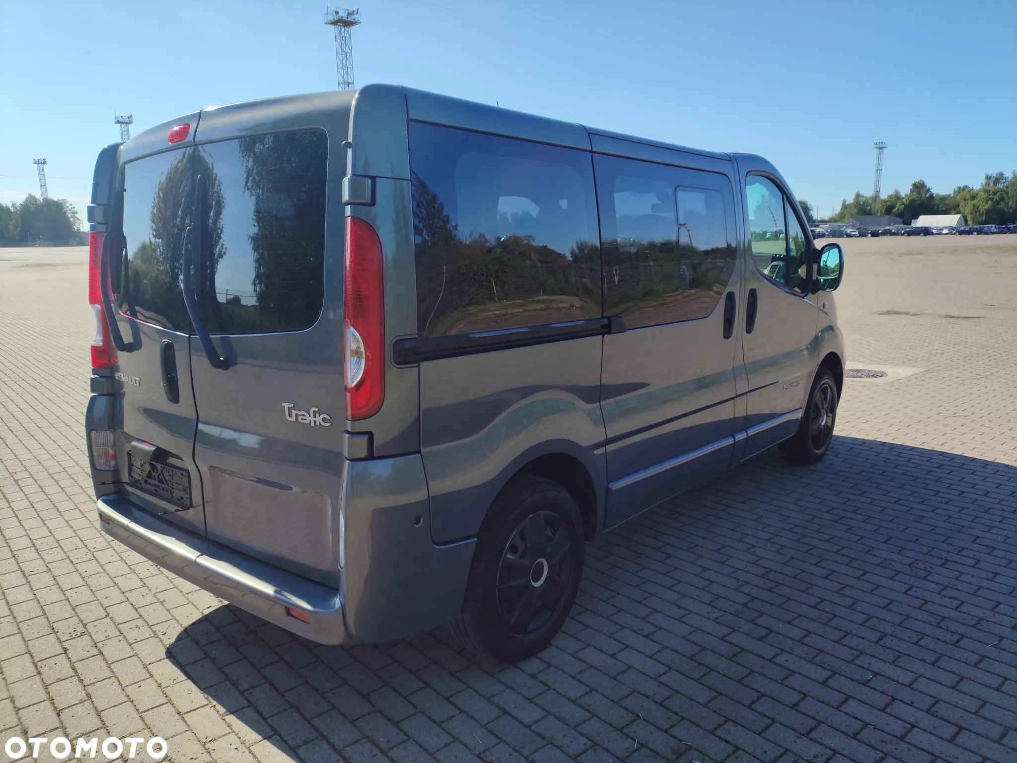 Renault Trafic 2.0 dCi 115 Passenger Expression - 3