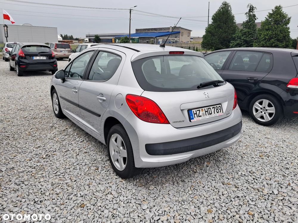 Peugeot 207 95 VTi Urban Style - 5