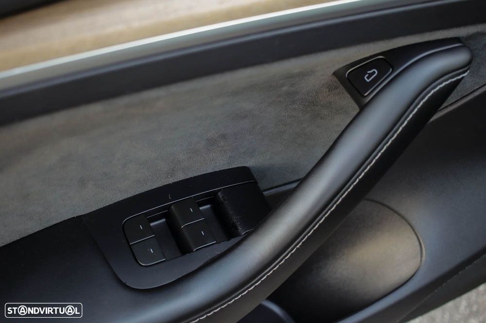 Tesla Model 3 Performance Tração Integral - 11