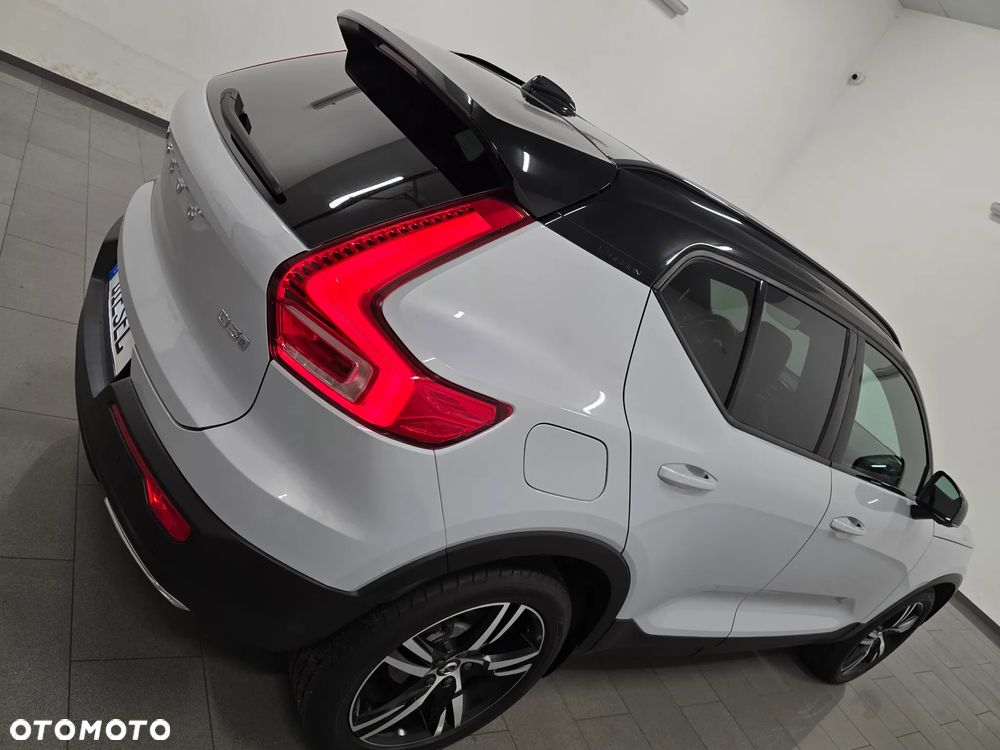 Volvo XC 40 D3 SCR R-Design - 35