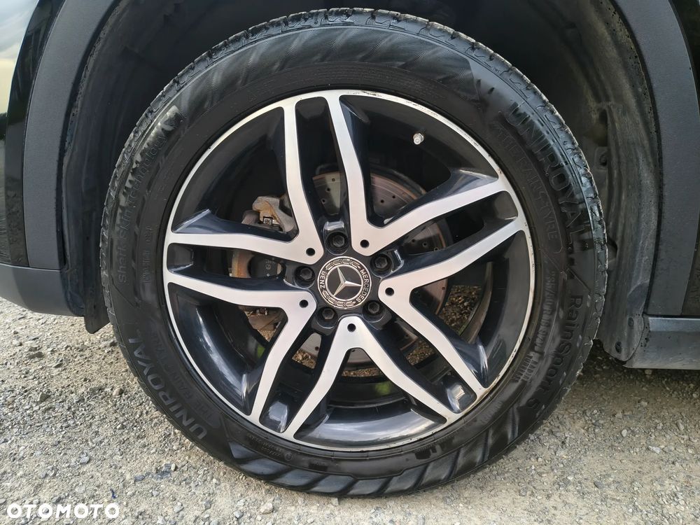 Mercedes-Benz GLA 200 7G-DCT - 7