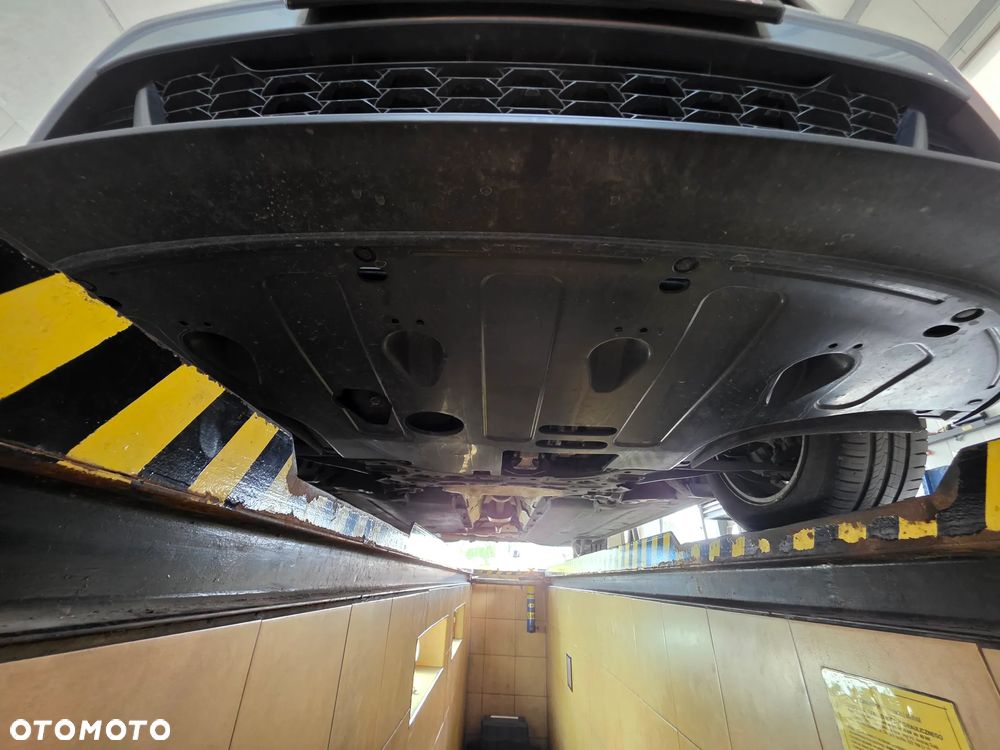 Kia Ceed 1.4 L - 38