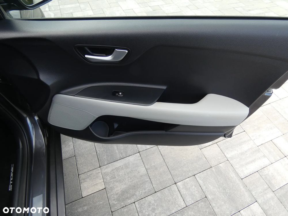 Kia Stonic - 35