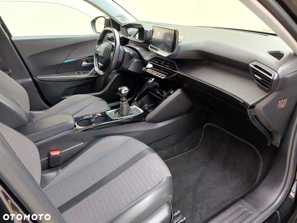 Peugeot 2008 BlueHDi 110 Allure Pack - 27