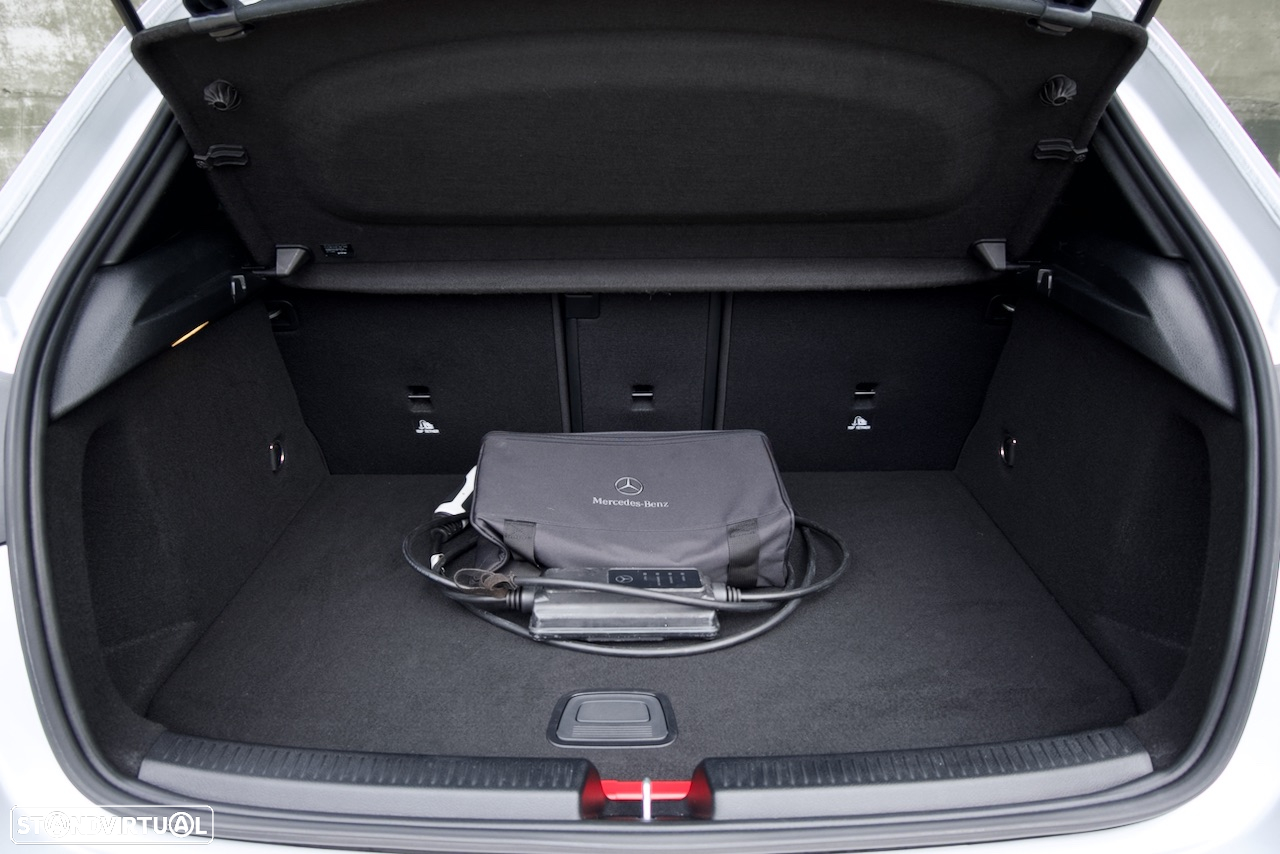 Mercedes-Benz A 250 e AMG Line - 39