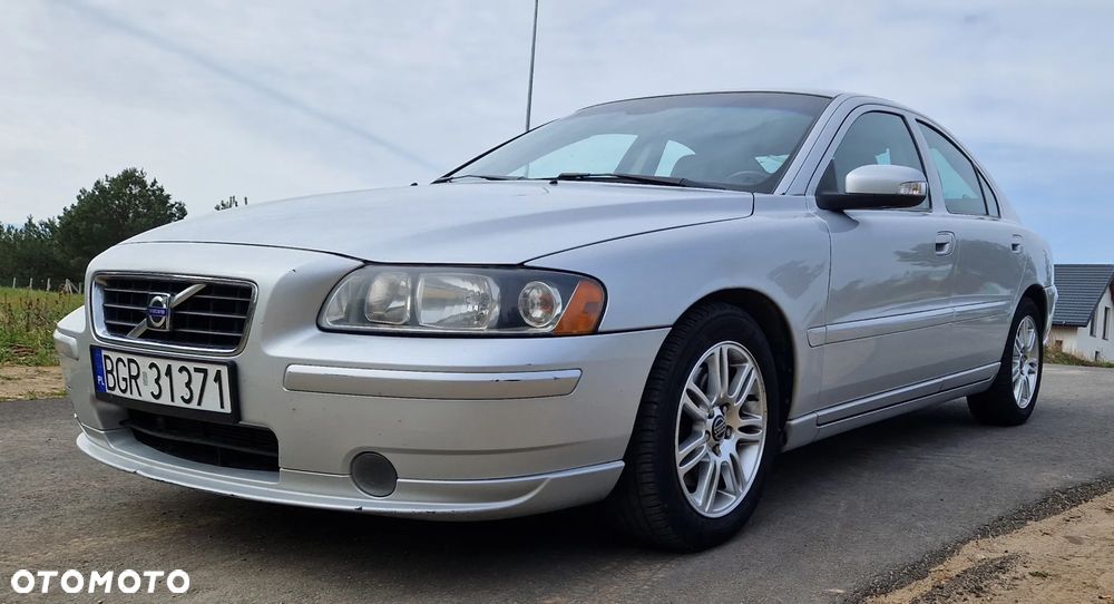 Volvo S60 2.4D Momentum - 1