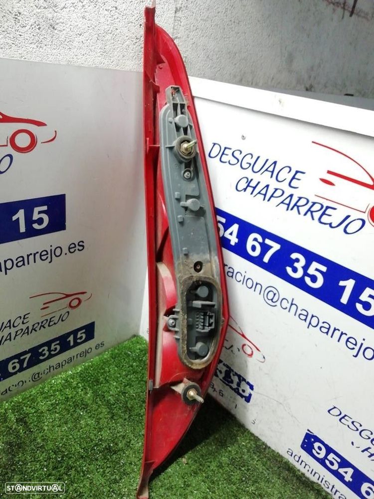 FAROLIM TRASEIRO ESQUERDO FIAT PUNTO 2000 - - 2