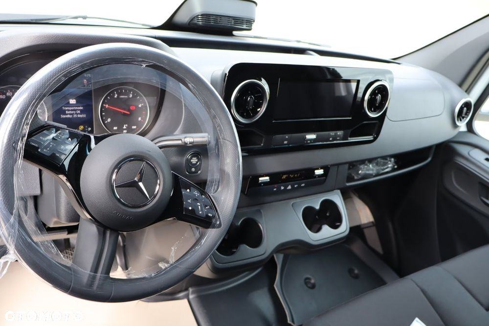 Mercedes-Benz Sprinter podwozie 517 CDI - 4