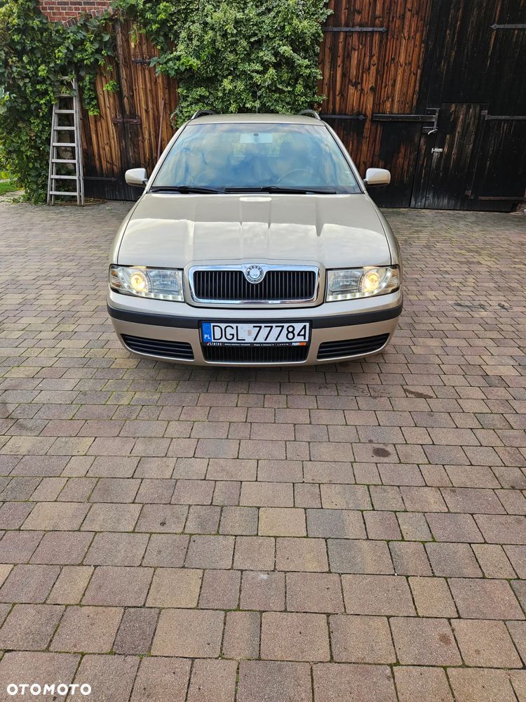 Skoda Octavia 1.6 Ambition - 1