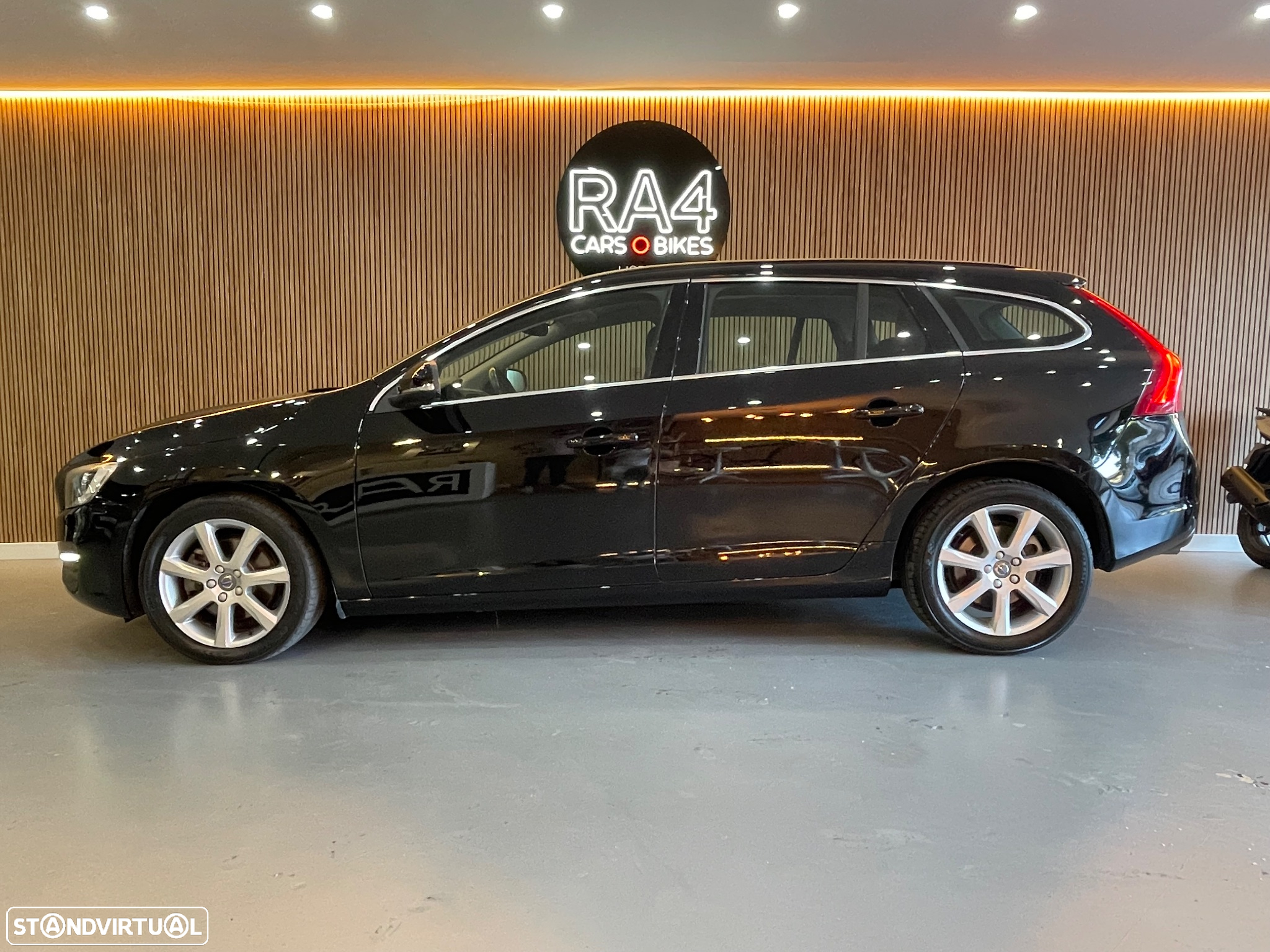 Volvo V60 2.0 D3 VOR Geartronic - 5