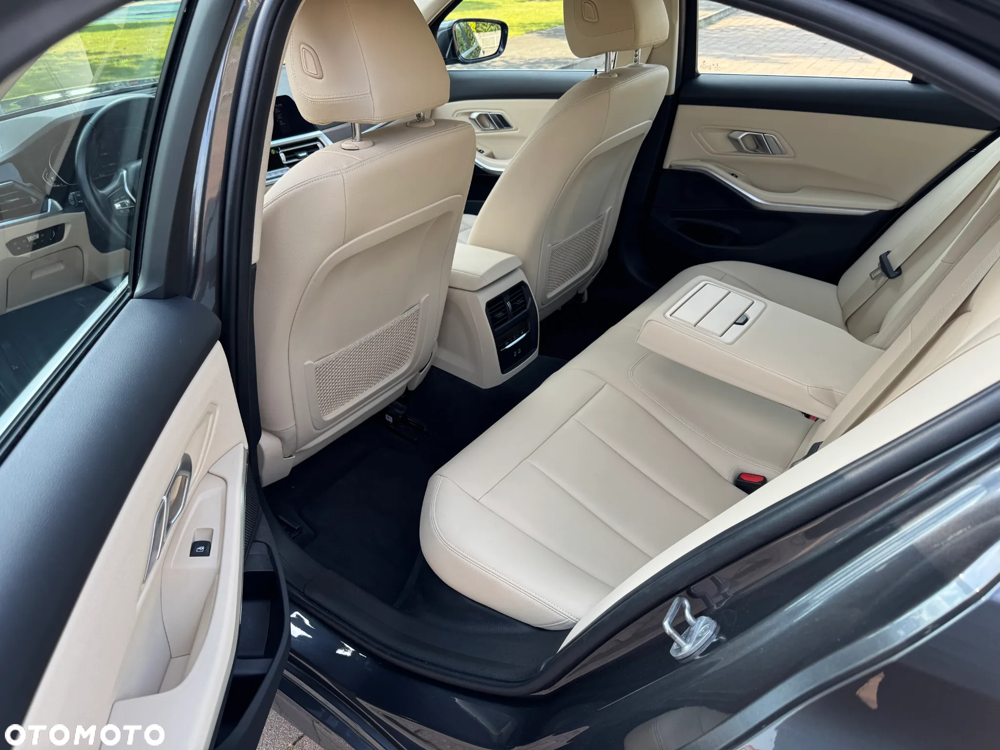 BMW Seria 3 316d Luxury Line - 24