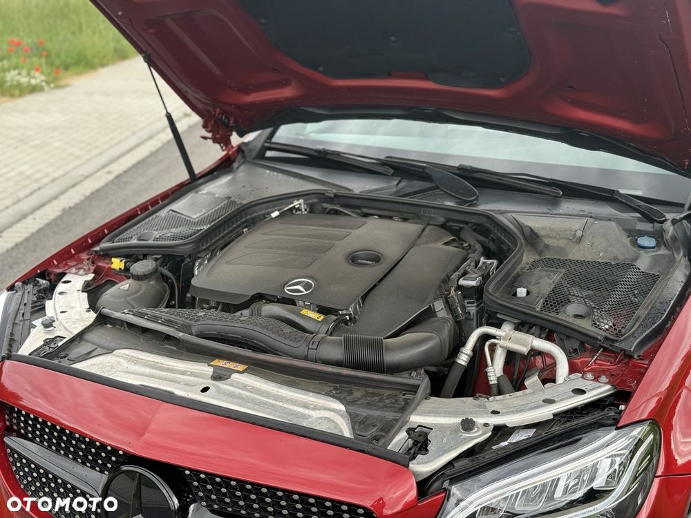 Mercedes-Benz Klasa C 300 9G-TRONIC AMG Line - 25