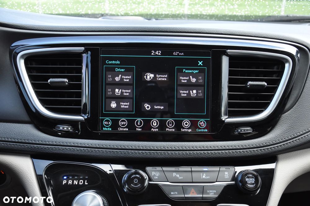 Chrysler Pacifica - 20