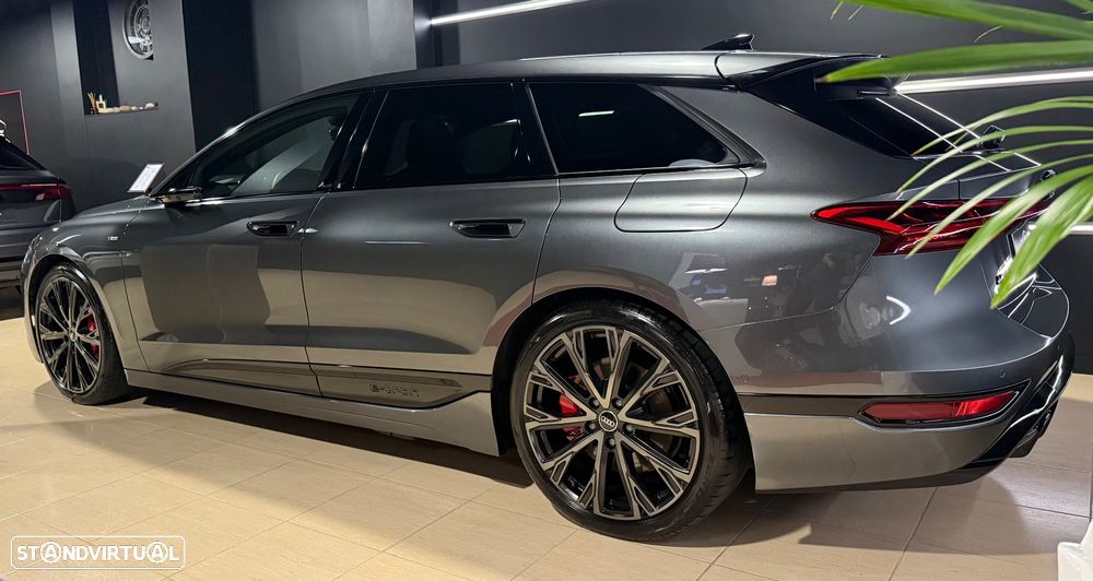 Audi A6 Avant e-tron performance edition one grey - 55