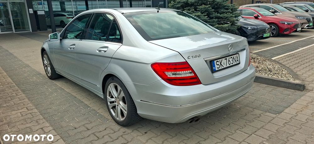 Mercedes-Benz Klasa C 180 (BlueEFFICIENCY) Avantgarde - 2