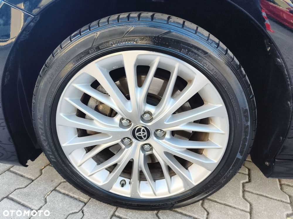 Toyota Camry 2.5 Hybrid Executive CVT - 16