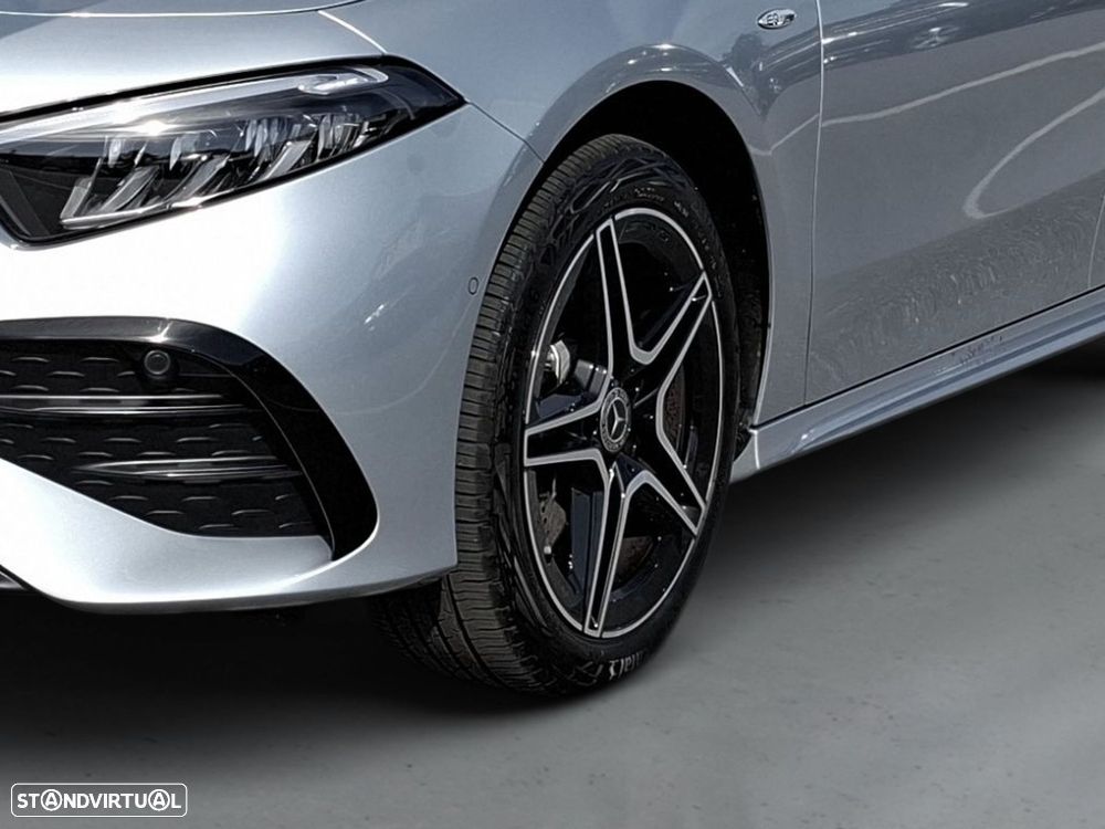 Mercedes-Benz A 250 e - 4