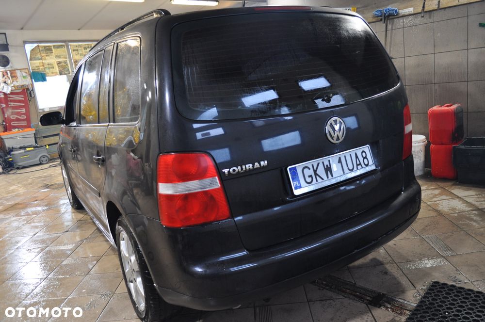 Volkswagen Touran 1.9 TDI Highline - 6