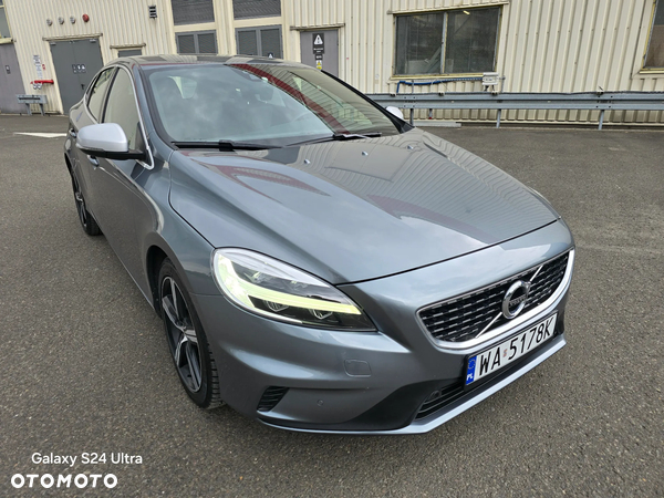 Volvo V40 D2 Drive-E R-Design Momentum