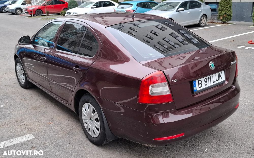 Skoda Octavia 1.6 TDI Ambiente - 5