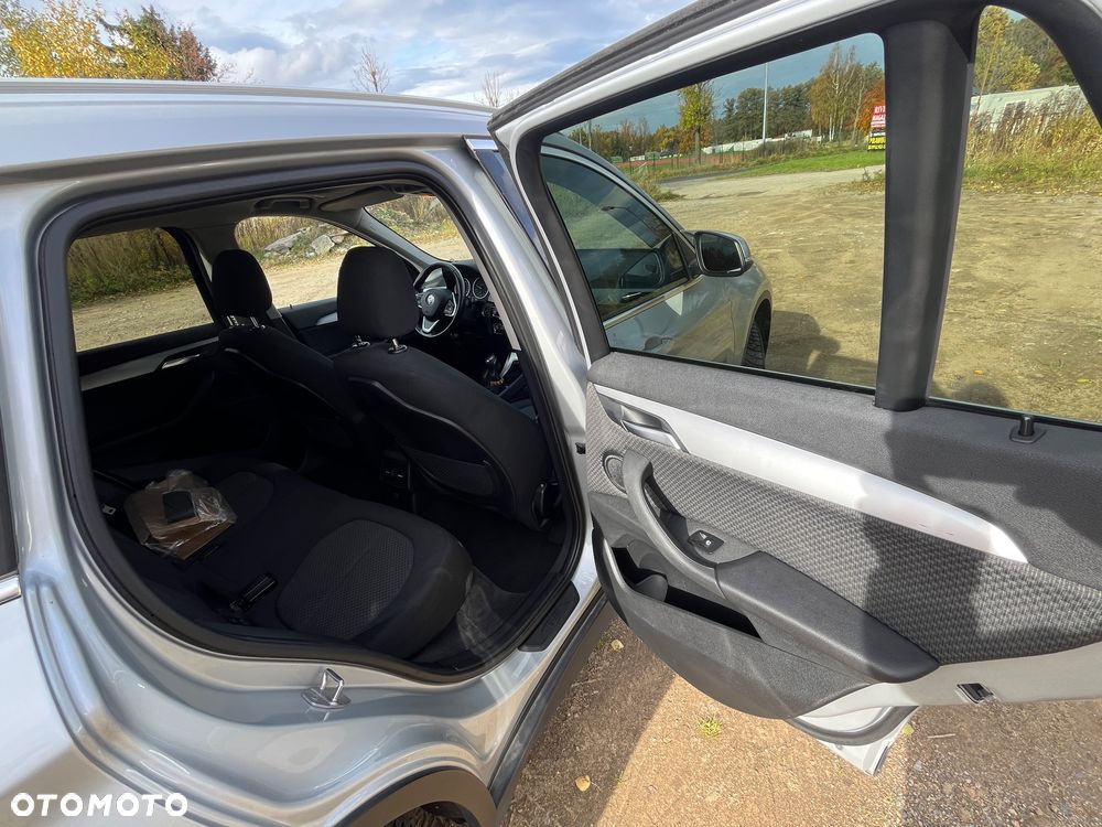 BMW X1 sDrive16d Sport Line - 22